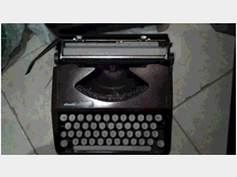 Calcolatrice e macchina  da scrivere olivetti 